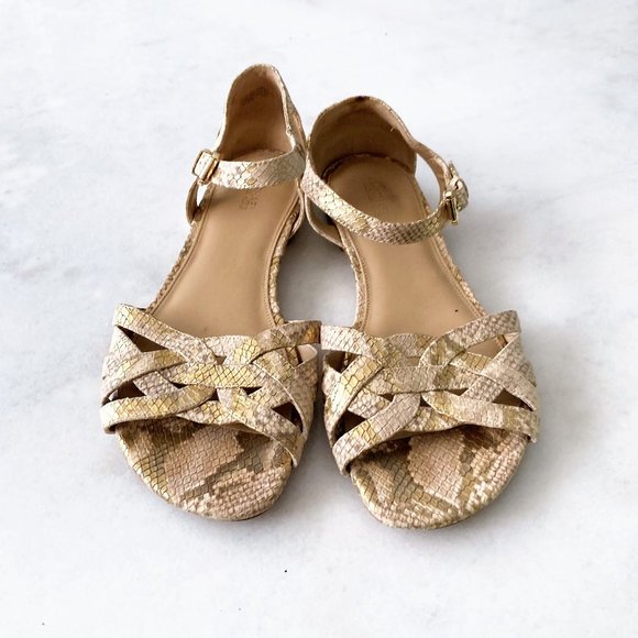 Michael Kors tan flat snake skin sandals (tan / beige / gold), ankle straps - Picture 1 of 7